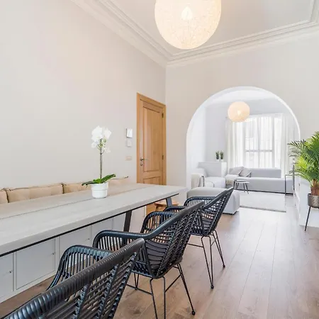 Luxurious, Updated, Warm & Stunning Terraces Hébergement de vacances