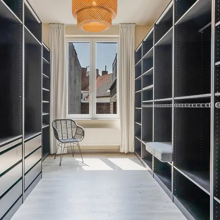 Luxurious, Updated, Warm & Stunning Terraces Hébergement de vacances *