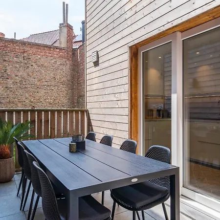 Luxurious, Updated, Warm & Stunning Terraces Hébergement de vacances *